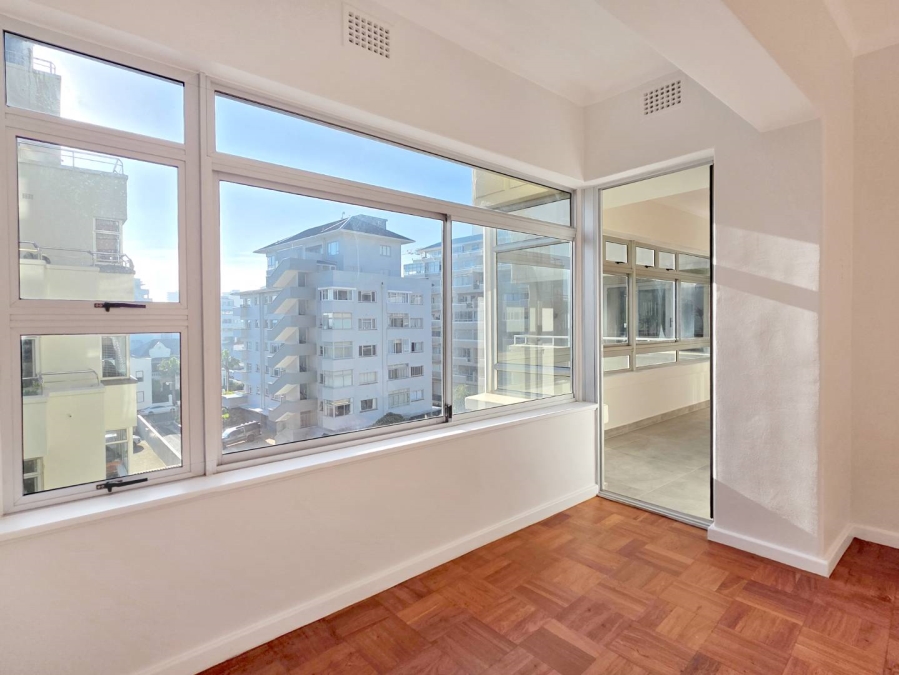 2 Bedroom Property for Sale in Sea Point Western Cape